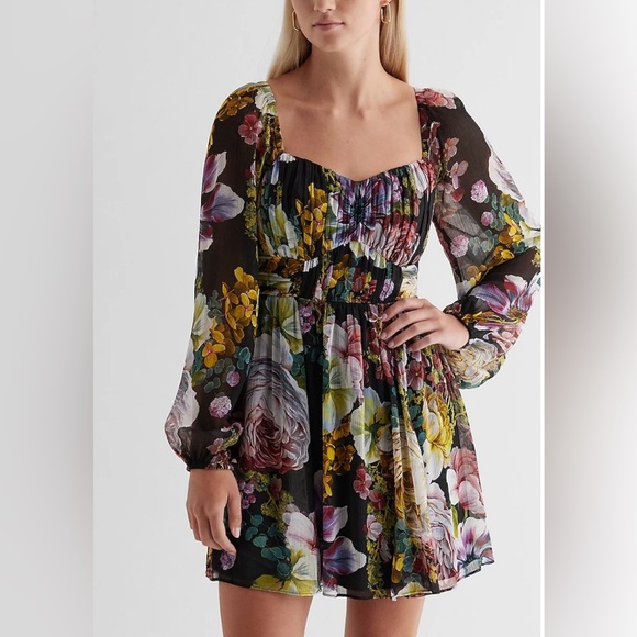 Express Dresses & Skirts - Floral Sweetheart Neckline Mini Babydoll Dress